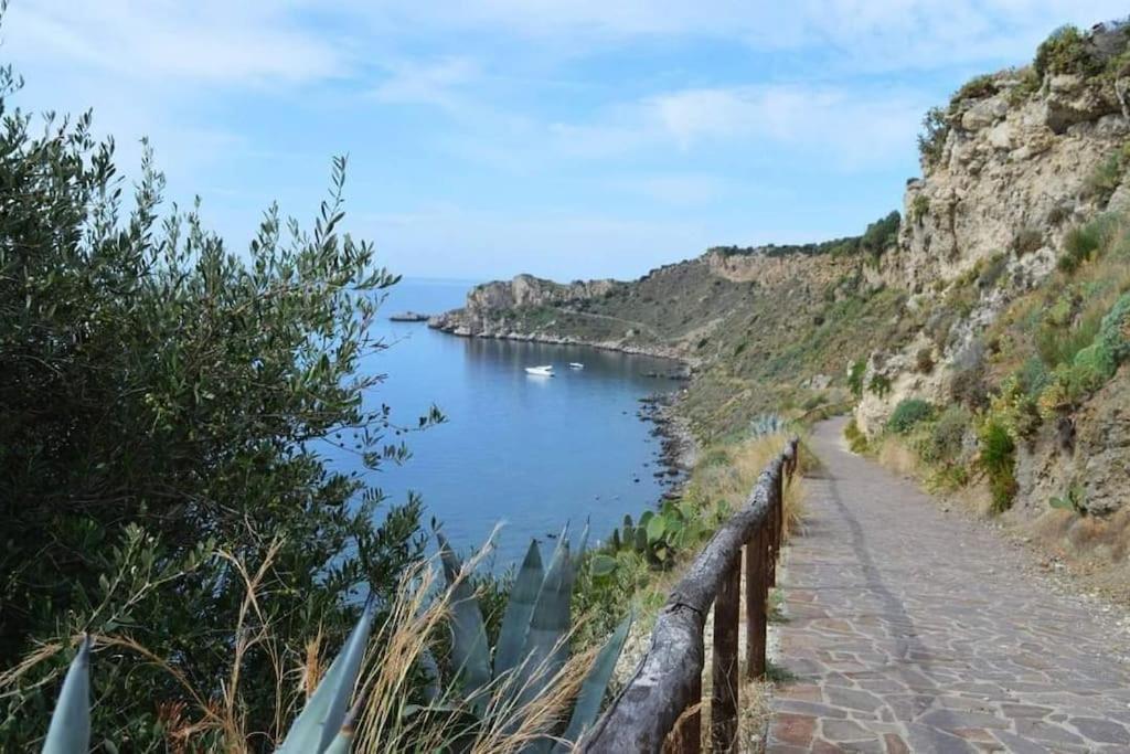 Casa Vacanze Il Nido - 4 Stelle Milazzo Dış mekan fotoğraf